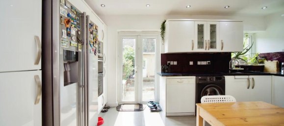 3 bedrooms House in East Ham, United Kingdom No. 11404 21