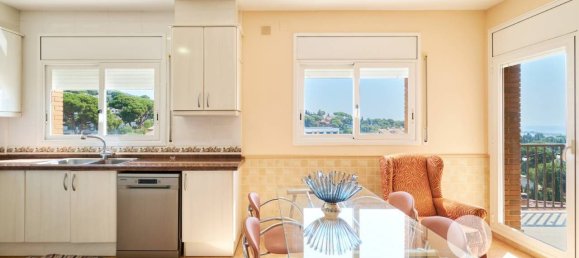 4 bedrooms House in Premia De Dalt, Spain No. 165814 16