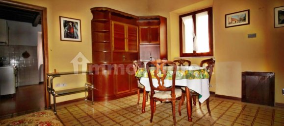 Здание с 5 комнатами в Скансано, Италия № 335389 9