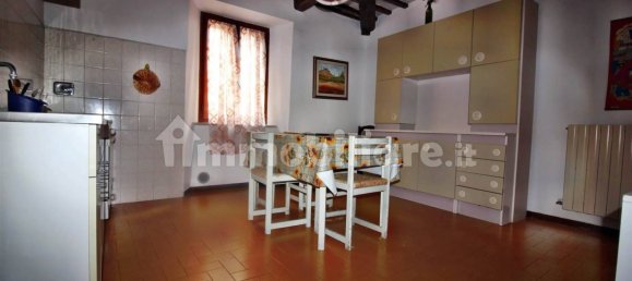 Здание с 5 комнатами в Скансано, Италия № 335389 13