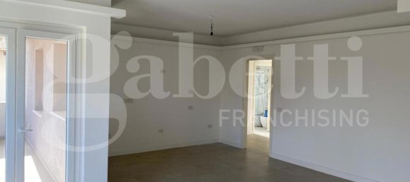 4 rooms Apartment in Cabras, Italy No. 38104 2