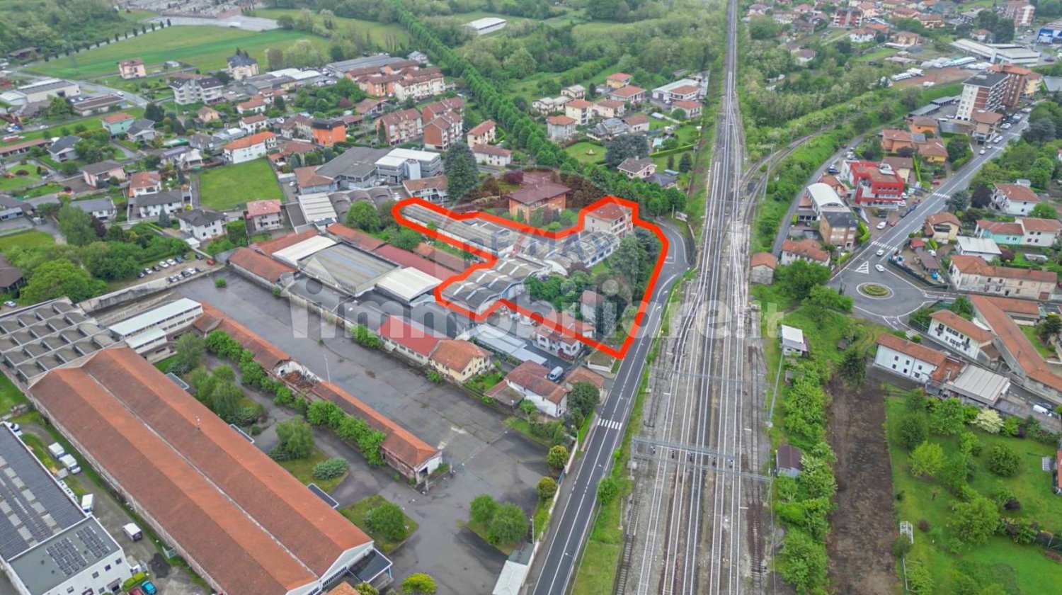 4 rooms Commercial property in Borgomanero, Italy No. 56280