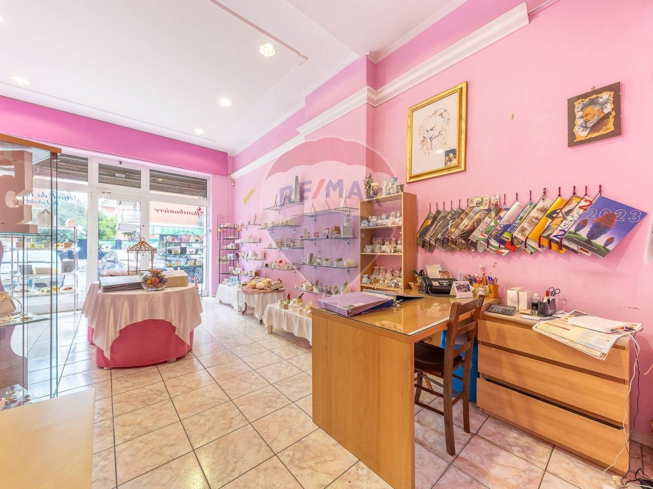 2غرفة عقار تجاري في Rome, Italy رقم 356200