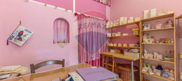 2غرفة عقار تجاري في Rome, Italy رقم 356200 3