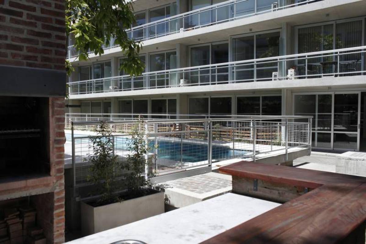 Apartamento de 2 dormitorios en Vicente López, Argentina No. 57759