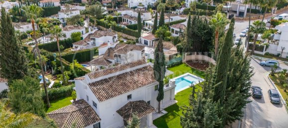 Villa de 4 dormitorios en Marbella, Spain No. 30880 41