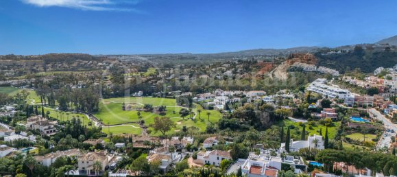 Villa de 4 dormitorios en Marbella, Spain No. 30880 47