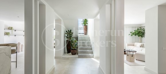 Villa de 4 dormitorios en Marbella, Spain No. 30880 3