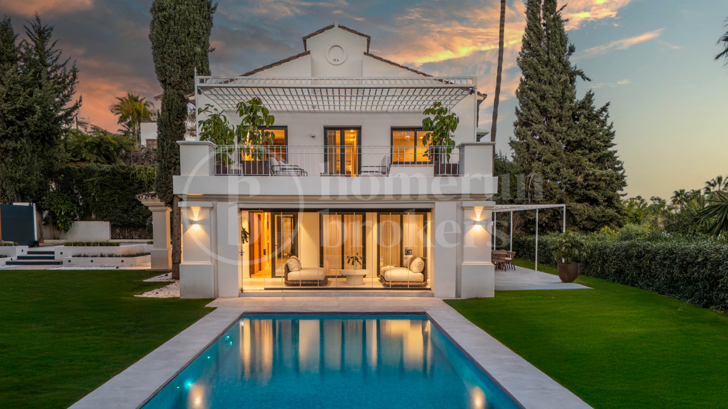 Villa de 4 dormitorios en Marbella, Spain No. 30880