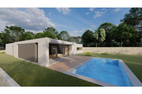  Land in Guimaraes, Portugal No. 195645