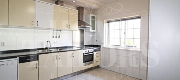 3 Schlafzimmer Haus in Corroios, Portugal, Nr. 102228 8