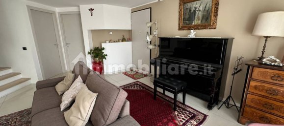 Villa de 4 dormitorios en Busto Garolfo, Italy No. 363760 12
