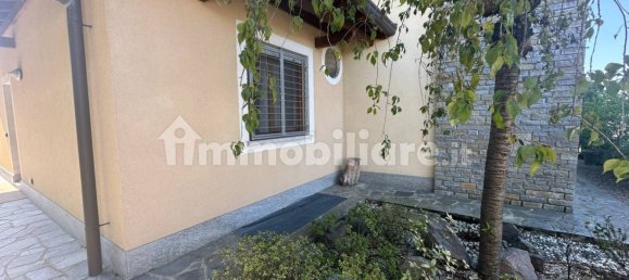 Villa de 4 dormitorios en Busto Garolfo, Italy No. 363760 2