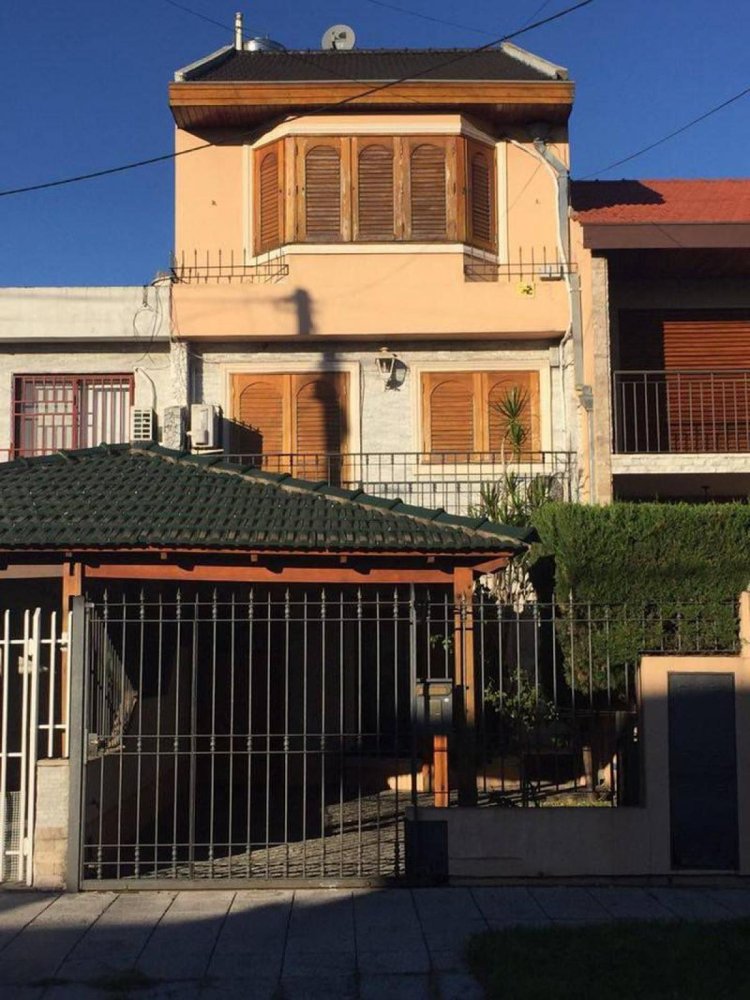 4 bedrooms House in Bermudez, Argentina No. 52134