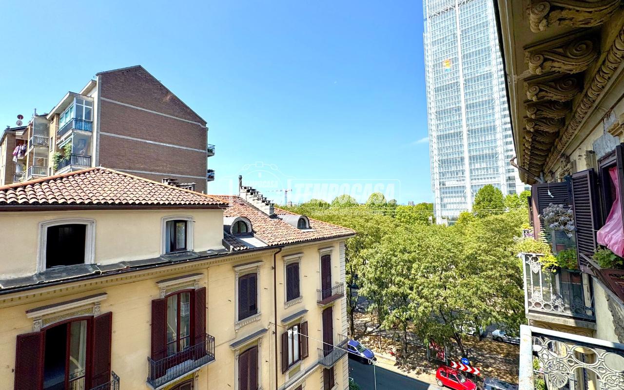 2غرفة شقة في Turin, Italy رقم 38184