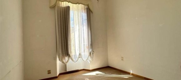 2 rooms Apartment in Florence, Italy No. 10791 5