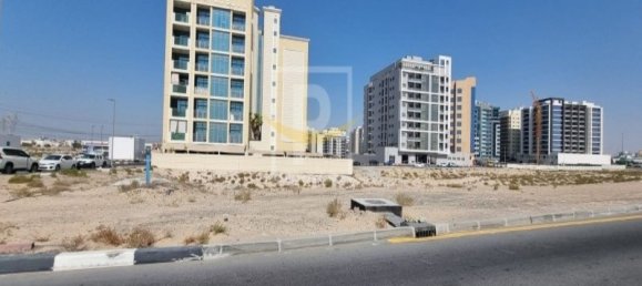 5589m² Land in Nadd Al Hammar, UAE No. 7496 3
