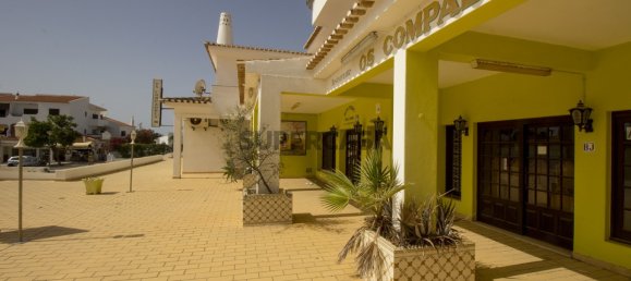 Коммерческая недвижимость 326м² в Албуфейра, Португалия № 165217 22