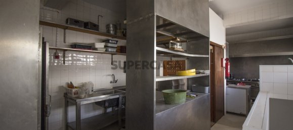 Коммерческая недвижимость 326м² в Албуфейра, Португалия № 165217 13