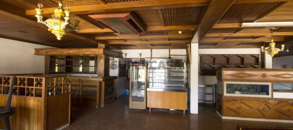 Коммерческая недвижимость 326м² в Албуфейра, Португалия № 165217 3