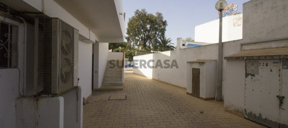 Коммерческая недвижимость 326м² в Албуфейра, Португалия № 165217 15