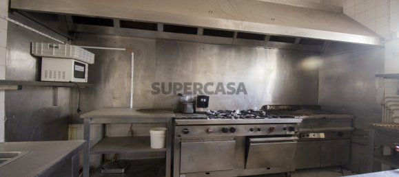 Коммерческая недвижимость 326м² в Албуфейра, Португалия № 165217 10