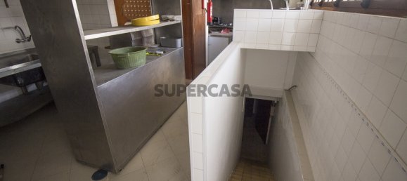 Коммерческая недвижимость 326м² в Албуфейра, Португалия № 165217 14