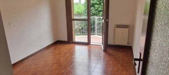 Квартира с 3 комнатами в Мортара, Италия № 278728 9