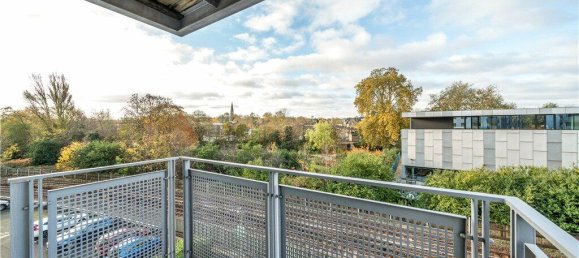 2 bedrooms Apartment in London, United Kingdom No. 7749 11