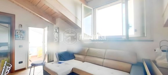 2 rooms Apartment in Seregno, Italy No. 277824 3