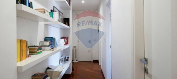 4 bedrooms Apartment in Bari, Italy No. 335114 8