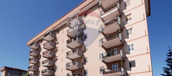 4 bedrooms Apartment in Bari, Italy No. 335114 19