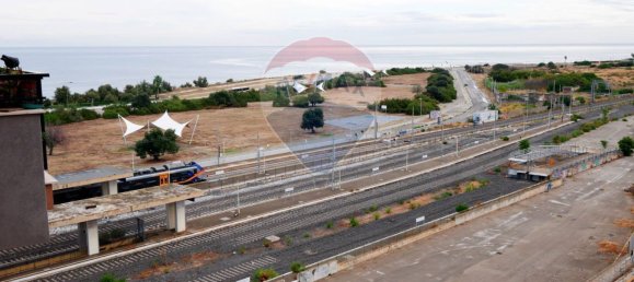 4 bedrooms Apartment in Bari, Italy No. 335114 16