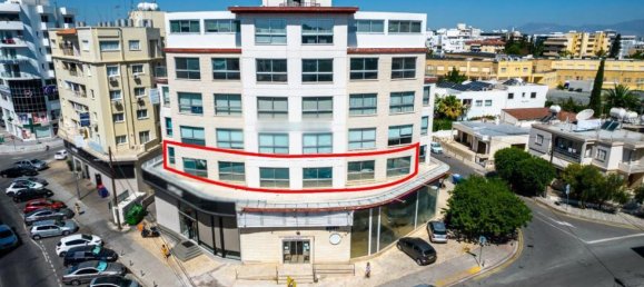 Propiedad comercial en Nicosia, Cyprus 263 m² No. 24475 3