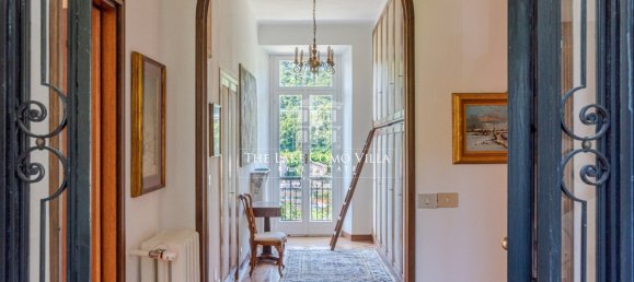 6 bedrooms Villa in Como, Italy No. 281547 16