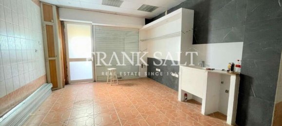 100m² Cafe / restaurant in Hamrun, Malta No. 13366 2