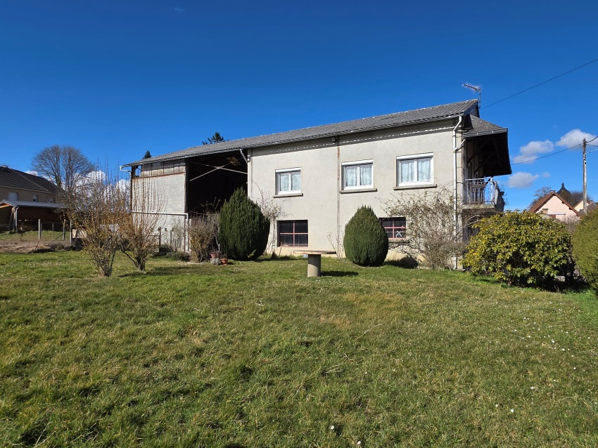 Дом с 3 спальнями в Сен-Жерве-д'Овернь, Франция № 200368