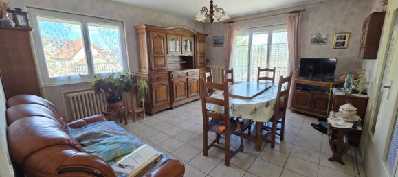 Дом с 3 спальнями в Сен-Жерве-д'Овернь, Франция № 200368 3