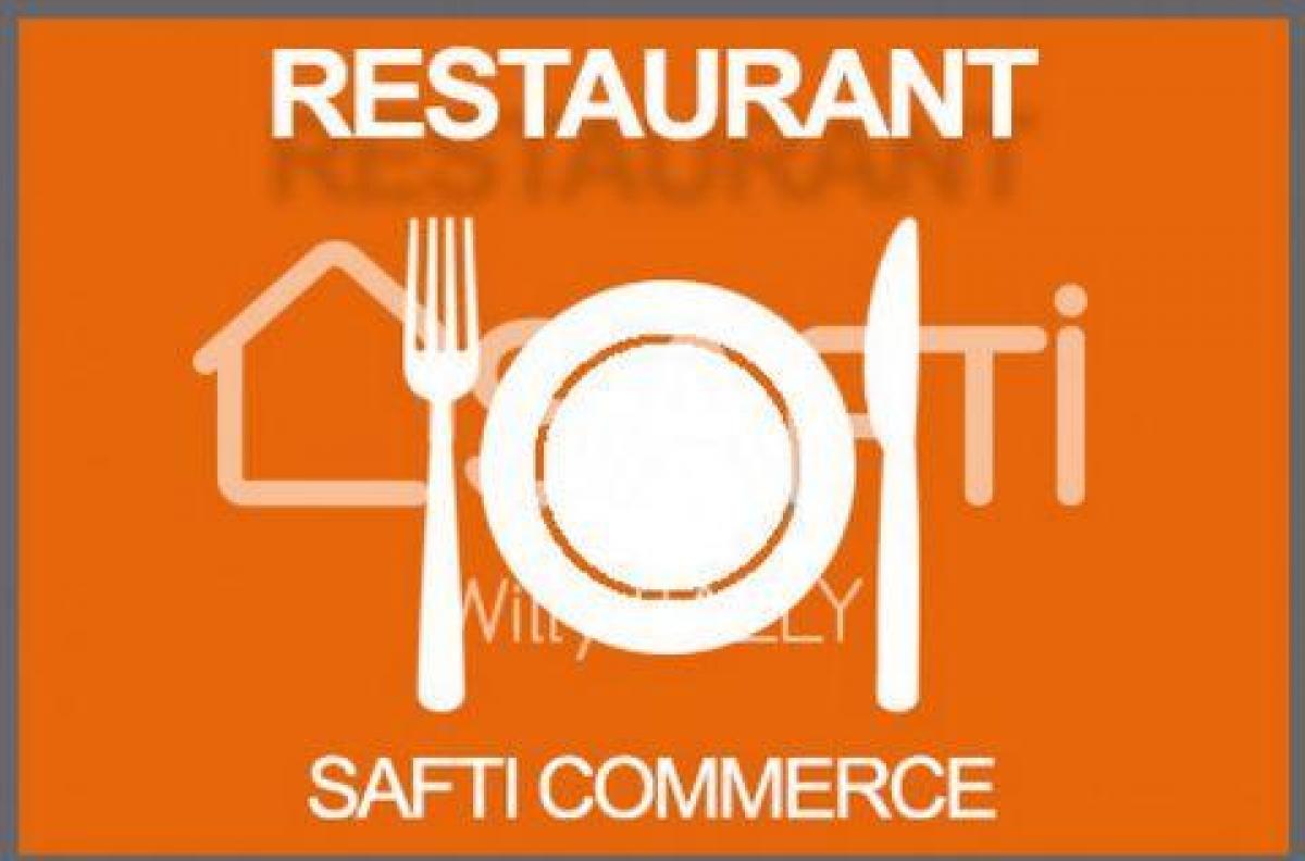 292m² Office in Montreuil, France No. 19466