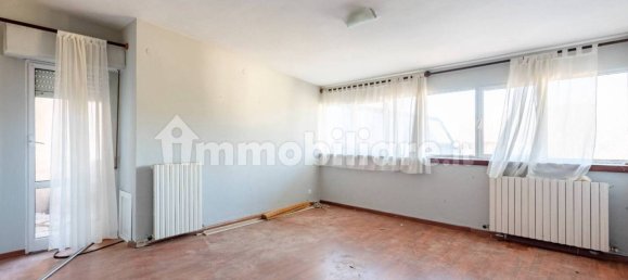 5-salle Entrepôt à Ovada, Italy No. 69730 30