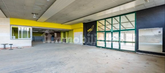 5-salle Entrepôt à Ovada, Italy No. 69730 10