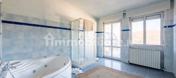 5-salle Entrepôt à Ovada, Italy No. 69730 31