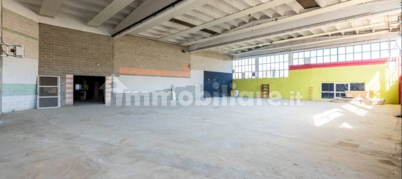 5-salle Entrepôt à Ovada, Italy No. 69730 17