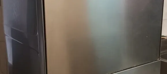 Gewerbliche Immobilie in Ploneour-Lanvern, France 150m², Nr. 319152 5