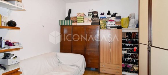 Apartamento de 4 dormitorios en Busto Garolfo, Italy No. 378974 17