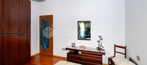 Apartamento de 4 dormitorios en Busto Garolfo, Italy No. 378974 16