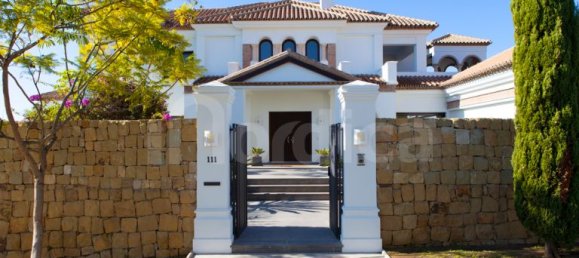 6 bedrooms Villa in Malaga, Spain No. 22744 13