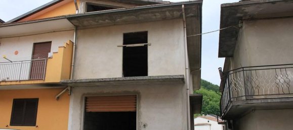 Квартира с 3 комнатами в Латронико, Италия № 72871 12