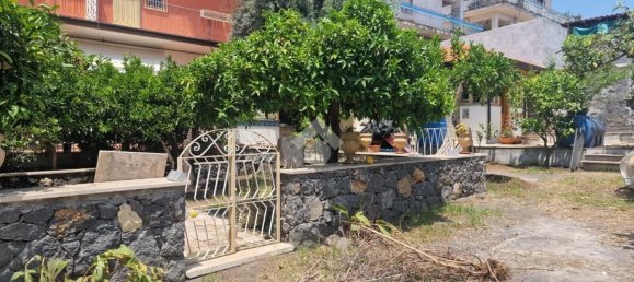 4 Schlafzimmer Wohnung in Aci Bonaccorsi, Italy, Nr. 338683 2