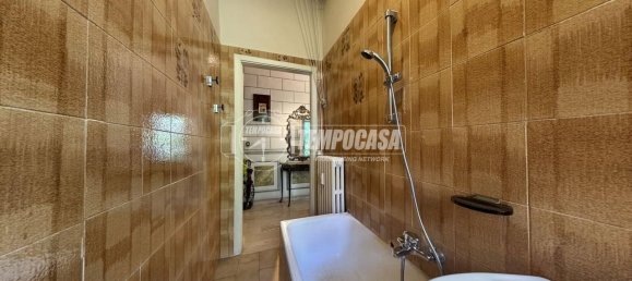 3 rooms Apartment in Turin, Italy No. 305154 4